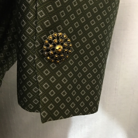 Dana Buchman Blazer Size 12P - Picture 3 of 10